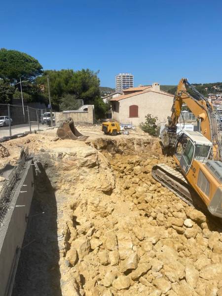 Entreprise de terrassement pour construction de villa à Martigues  dans les Bouches-du-Rhône