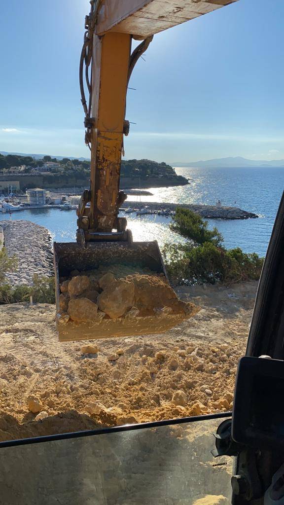 Entreprise de terrassement pour construction de villa à Martigues  dans les Bouches-du-Rhône
